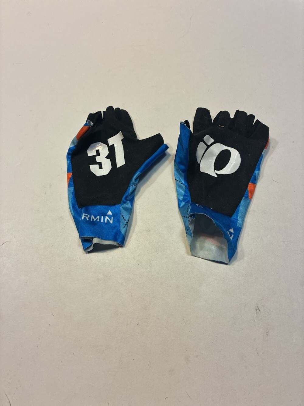 Worn by US Team Rider Cozza. Castelli Garmin-Sharp Argyle Team Aero Cycling Glov